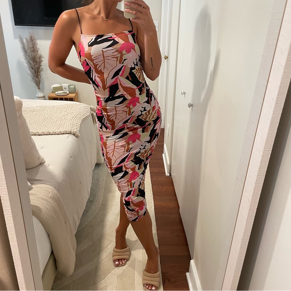 TROPICAL DRESS🌴🌺 - Picture 2 of 6